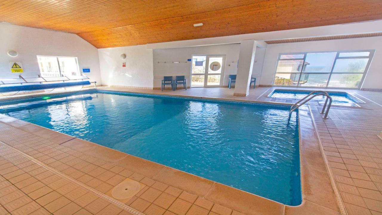Clifton Court Apt 16 With Indoor Heated Pool & Sea Views Croyde Kültér fotó