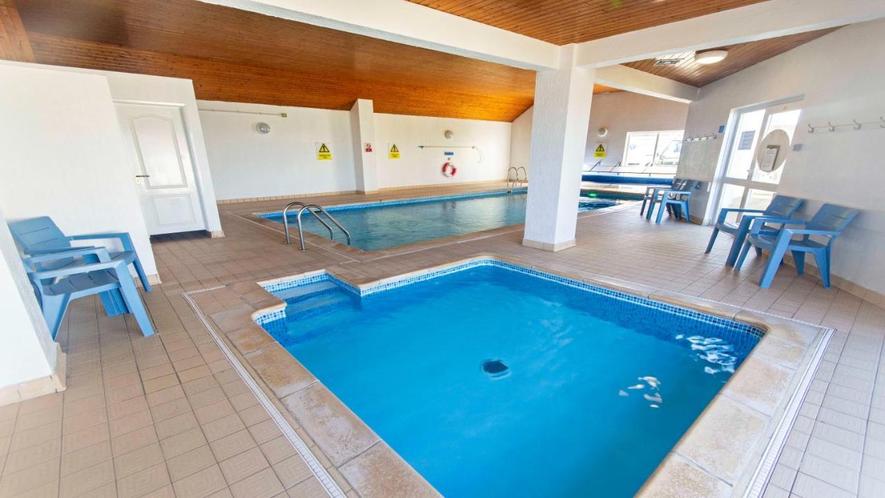 Clifton Court Apt 16 With Indoor Heated Pool & Sea Views Croyde Kültér fotó