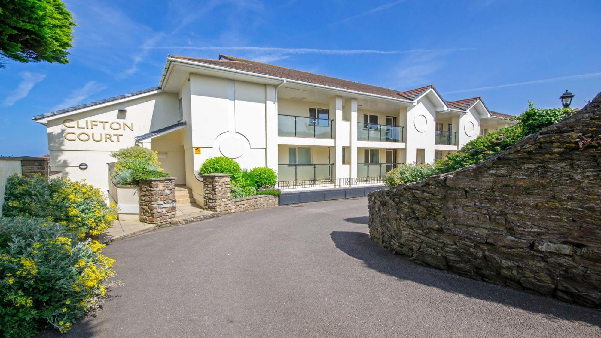 Clifton Court Apt 16 With Indoor Heated Pool & Sea Views Croyde Kültér fotó